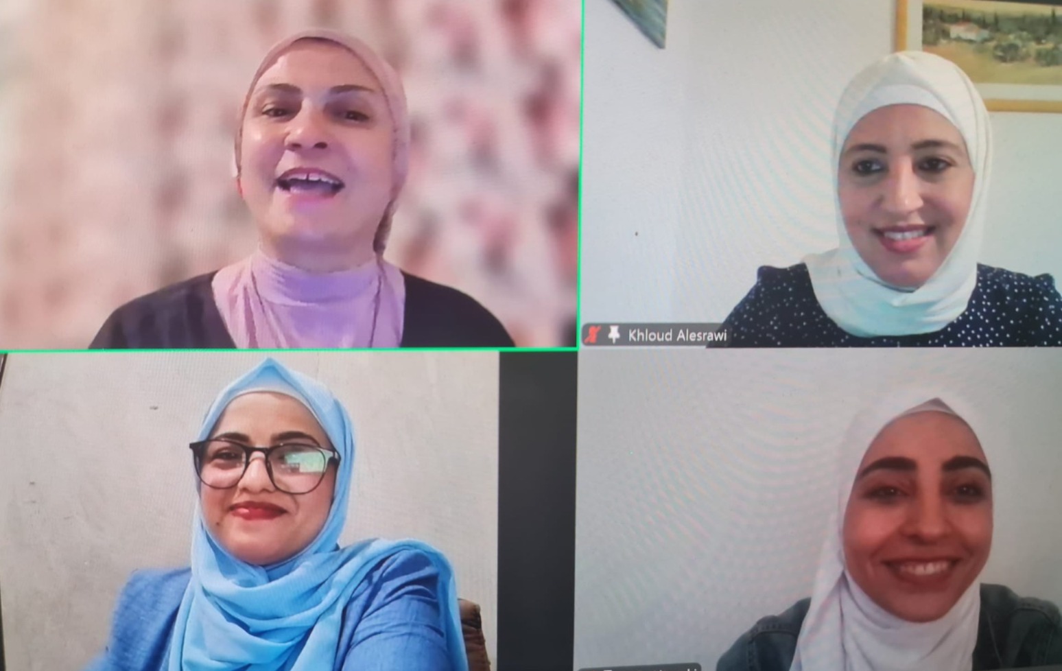 بين الطموح والواقع: الشابات والشباب في المرحلة الانتقالية